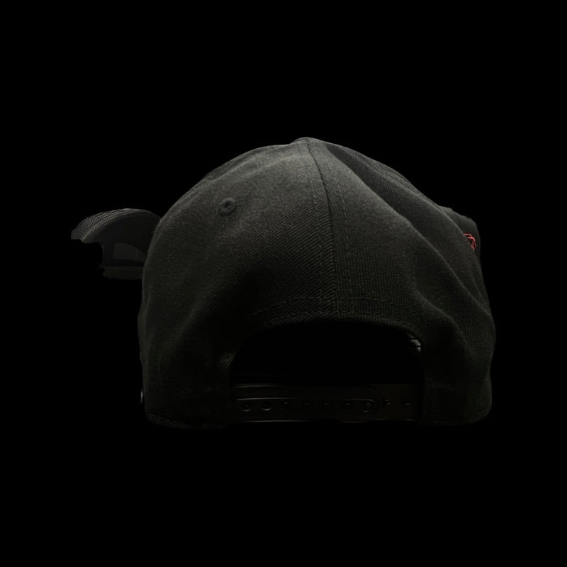 803 Flatbill Flexfit Black Widow Garnet hat